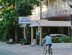 Lido di Classe - Hotel Antonella ***