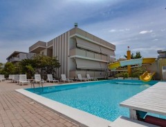 Alba Adriatica - Rezydencja HOLIDAY CLUB 
      