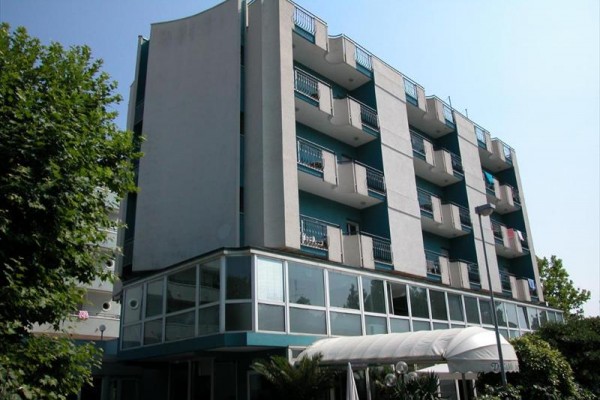 5LP00020_148.jpg