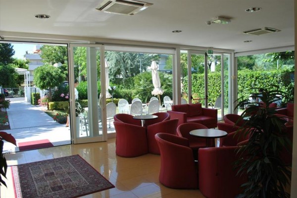 5LP00044_462.jpg