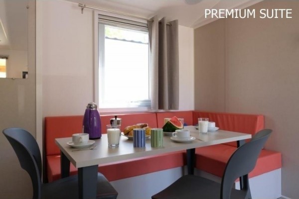 Z_HAPPY_PREMIUM_SUITE_02.jpg